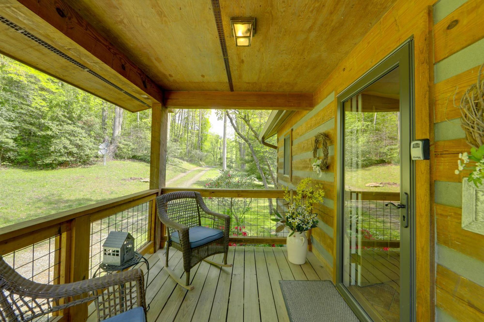 North Carolina Cabin - Hot Tub, Near Coopers Creek Bryson City Exterior photo