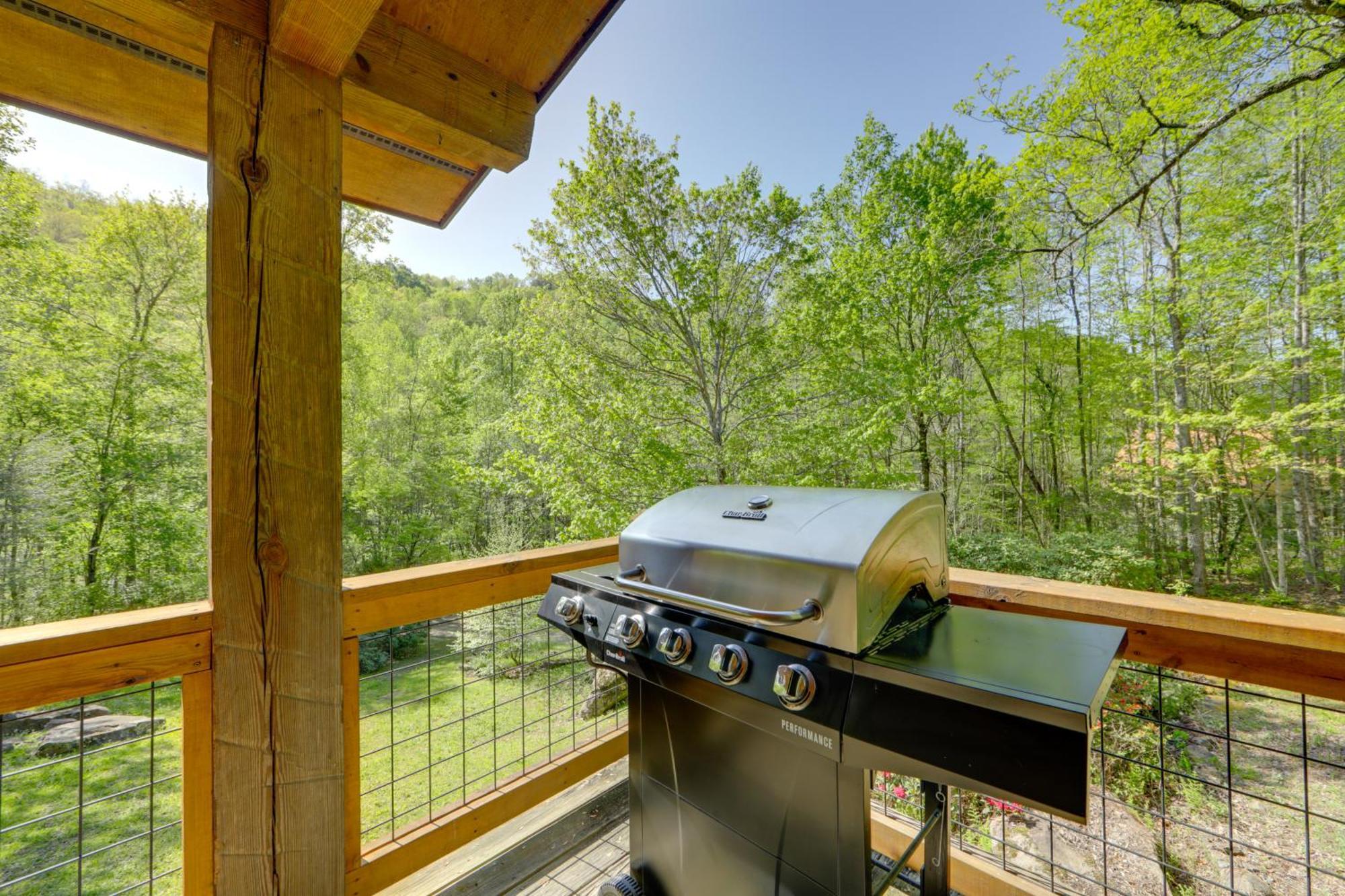 North Carolina Cabin - Hot Tub, Near Coopers Creek Bryson City Exterior photo