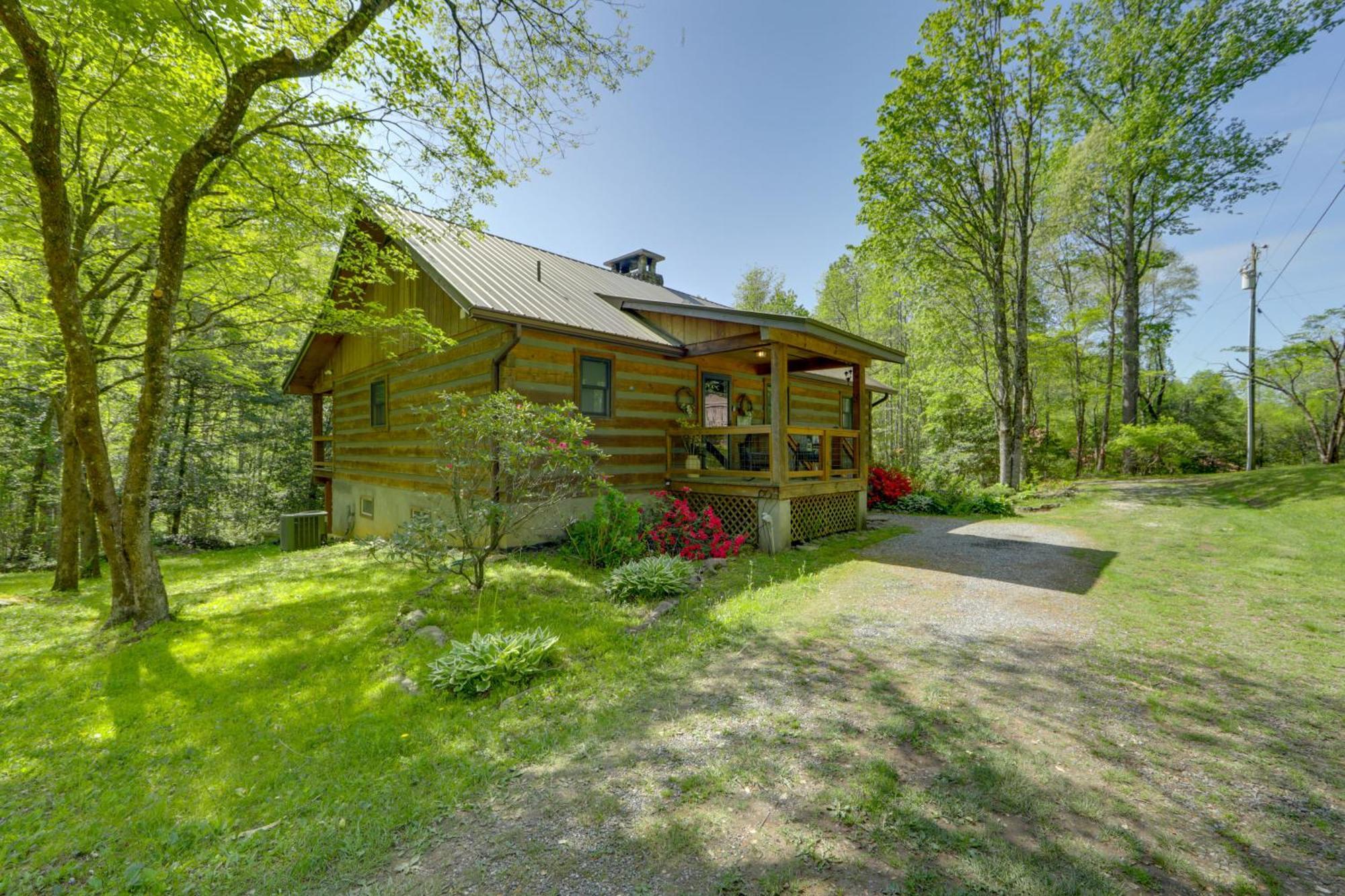 North Carolina Cabin - Hot Tub, Near Coopers Creek Bryson City Exterior photo