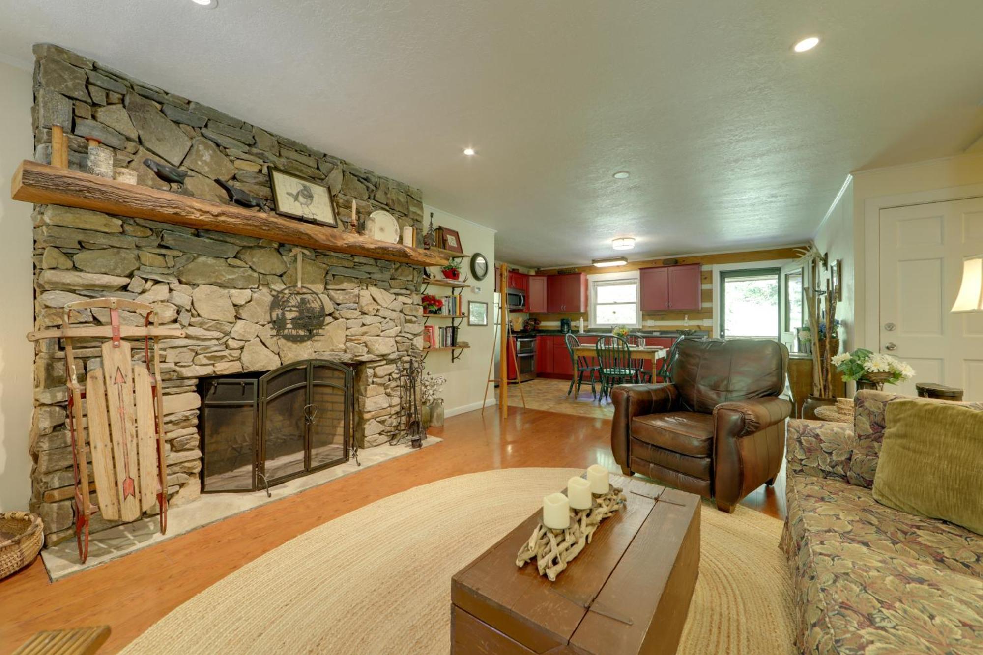 North Carolina Cabin - Hot Tub, Near Coopers Creek Bryson City Exterior photo