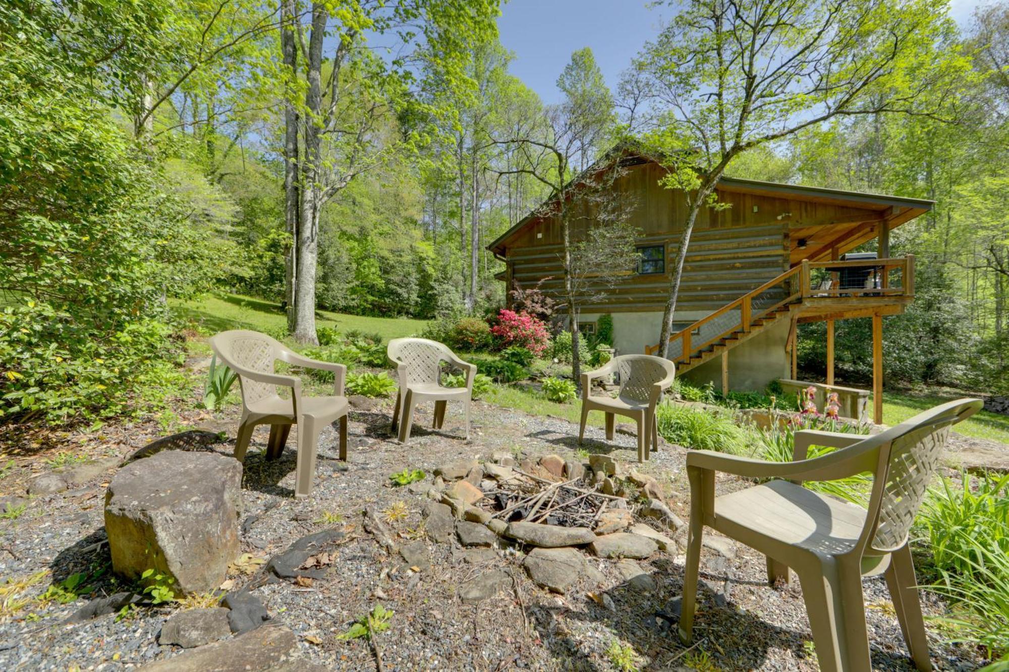 North Carolina Cabin - Hot Tub, Near Coopers Creek Bryson City Exterior photo